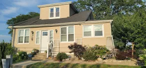 Peaceful Shore home w/ spa - Image 2