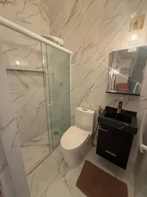 Newly Renovated Studio Apartment - Image 4