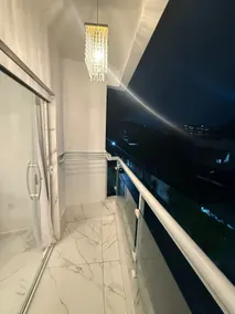 Newly Renovated Studio Apartment - Image 2