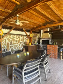 Cozy Oasis in the City - Image 5