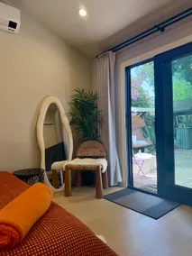 Peaceful Pasadena Retreat • Private Yard • King - Image 5