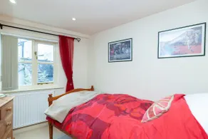 Crown Cottage - Image 4