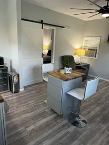 Modern Guest House - Image 5