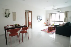 The Emerald Bloom, 2BHK Apt near Airport,Bkc&NMACC - Image 3