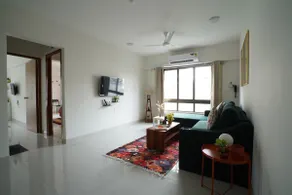 The Emerald Bloom, 2BHK Apt near Airport,Bkc&NMACC - Image 5