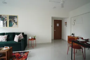 The Emerald Bloom, 2BHK Apt near Airport,Bkc&NMACC - Image 4