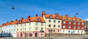 2 floors, roof terrace & free electric parking - Image 2