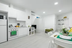 Apartment | New | Metro | Airport | Sleeps 4 - Image 2