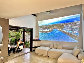 148m² with a swimming pool and home theater - Image 3