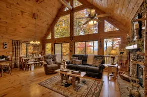Wind Rush- Pet-friendly retreat featuring breathtaking mountain views, hot tub, WiFi, paved roads, and convenient proximity to downtown Ellija - Image 3