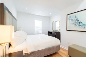 NW DC EV parking, deck, 2 Kitchens Sleeps 20+ - Image 3
