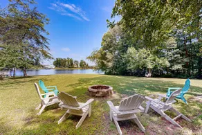 3BR house w/boathouse, dock, deck & screened porch - Image 2
