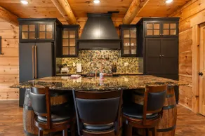 Buffalo Lodge - Stay for 8 - Image 3