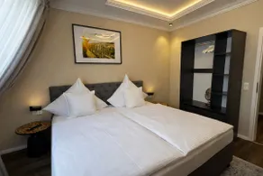 Pinot Blanc Suite | Charm & Modern I Old Town - Image 5