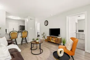 Elegant Riverside Escape | DT, UT, Lady Bird - Image 2