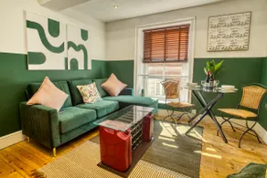 Stylish Steep Hill Apartment | Pass The Keys - Image 3