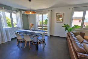 Slice of heaven for 4 people in Saint-Nazaire-les-Eymes - Image 3