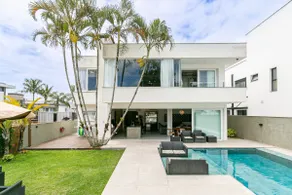 Noah House: Luxury with Heated Pool and up to 24 Guests. - Image 5