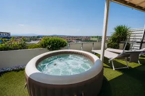 Green Suite Apartment - Oceanfront Penthouse - Image 4