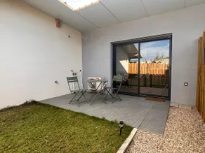 House between city and forest - Image 4