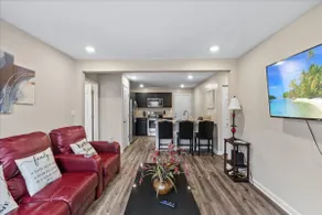 4 bedroom 2 bath home in the center for Roxboro - Image 4