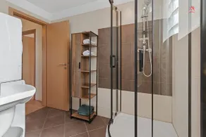 ParkPlaza 12B - Image 3