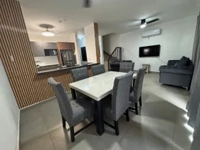 Beautiful and spacious in the best area, near the airport - Image 5