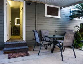 Cozy home with 1 br & 1 ba near hospital. - Image 5