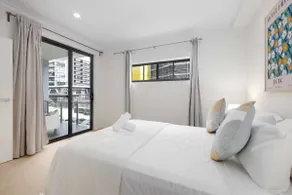 Cityside Cozy 1BR | Near Southbank & City Centre - Image 5