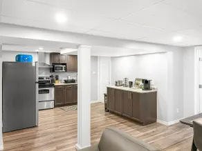 Brand New 1 Bedroom Suite - Image 3