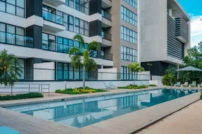 Luxury Stay on Vía Montejo Across from Embassy - Image 3