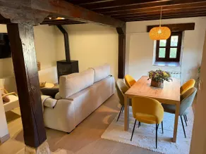 Redo's Retreat – A Balcony Overlooking the Picos de Europa - Image 3