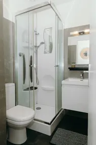 Cozy nest in the heart of the historic center of Saumur - Image 4