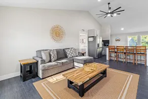Luxury Lakehouse at rough river - Image 2