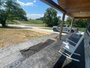 Luxury Lakehouse at rough river - Image 4