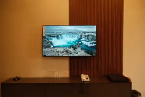 Premium Two Bed Apartment 809 - Image 3