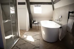 Warm loft-style, with air conditioning - Image 4