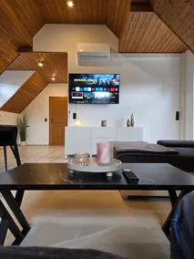 Vacation home by the city forest - Image 3