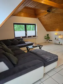 Vacation home by the city forest - Image 2