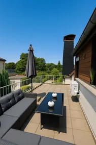 Vacation home by the city forest - Image 5
