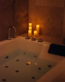 Ellendor • Private hot tub & cinema under the stars - Image 2