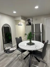 Elegant & Stylish Basement Suite- Private Entrance - Image 5