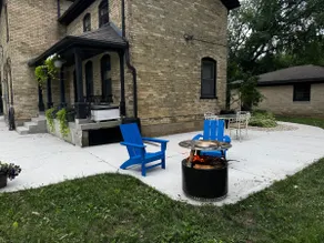 Historic Mansion Near Lake Michigan Sleeps 8 - Image 4
