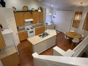 Spacious Tri-Level Home | 4BR | 25 Min to Seattle - Image 5