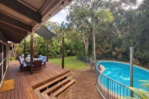 Relax on Rainbow - family beach house with pool - Image 1