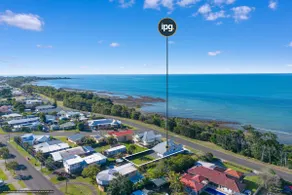 Beaches walk | Pet Friendly | Shared EV Charger - Image 3