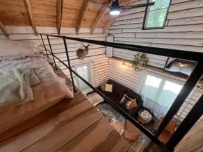 Brooke & Bow Cabin - Image 3