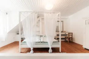 Apartment at the horse farm - Image 4