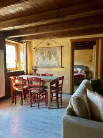 Tsi nos apartment with garden and balcony - Image 2