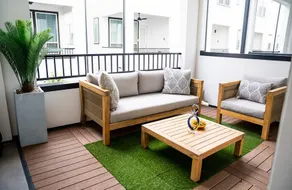 Chic Townhome Near Med & City - Image 2